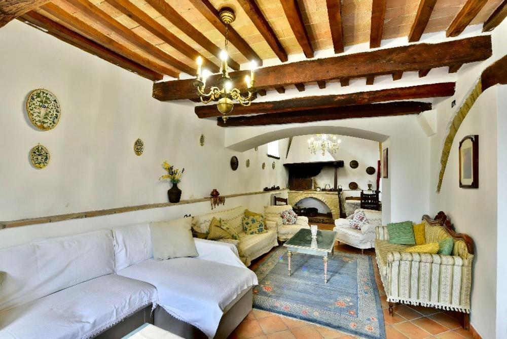 Agriturismo Corvaia Радикофани Екстериор снимка