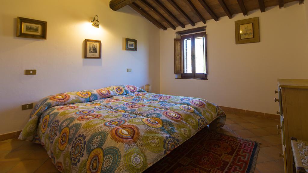 Agriturismo Corvaia Радикофани Екстериор снимка